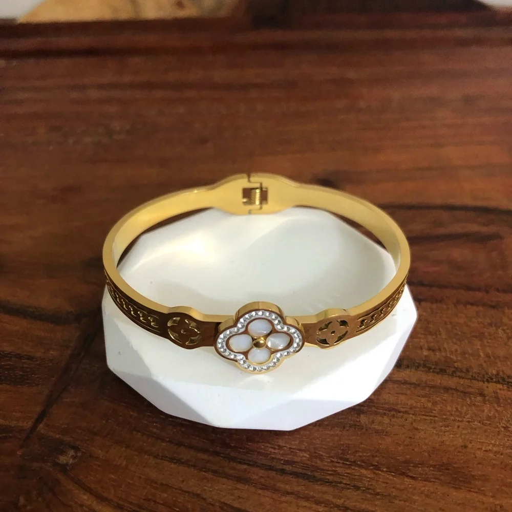Gold Plated White Clover Stainless Steel Bracelet Rhinestone Four Petal Flower